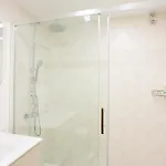 7 Min From The Airport Апартаменты