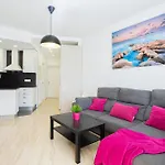 7 Min From The Airport Торремолинос