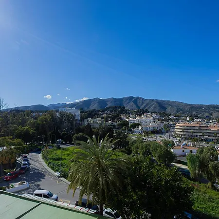 7 Min From The Airport Апартаменты
