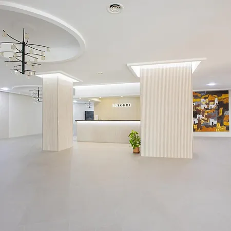 7 Min From The Airport 아파트
